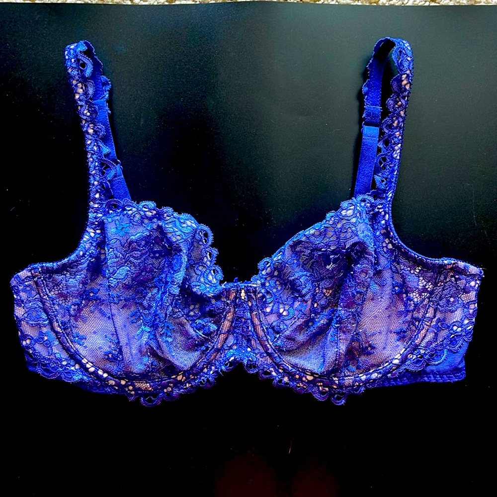 Victoria secrets lace mesh Demi bra